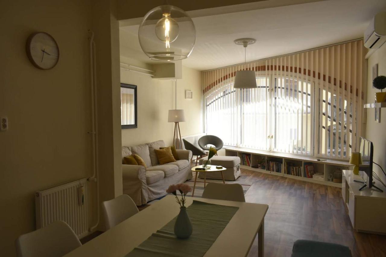 Fonix Family Apartment A Step From Szechenyi Square Beci Exterior foto