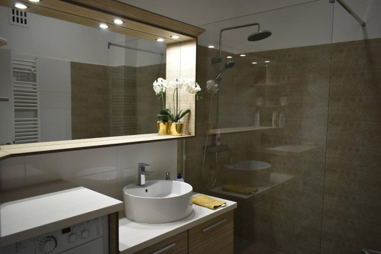 Fonix Family Apartment A Step From Szechenyi Square Beci Exterior foto